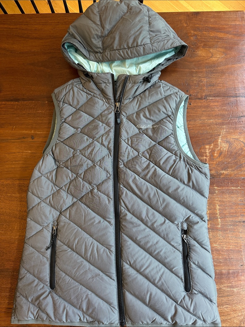 Eddie Bauer Gray Quilted Down Puffer Hooded Vest Light Aqua Lining Small Women’s